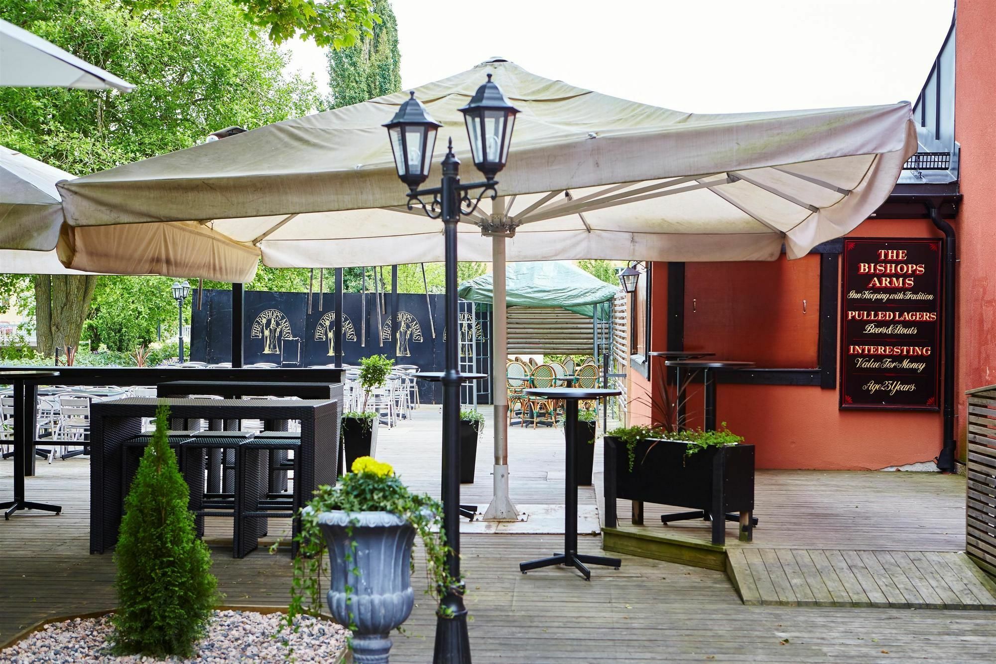 Hotel Bishops Arms Koeping Exterior photo